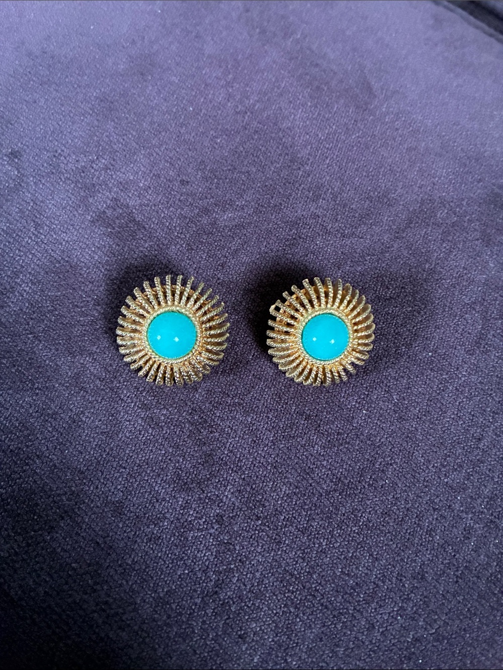 Vintage Gold Sunburst Turquoise clip-on Earrings - Women Jewelry